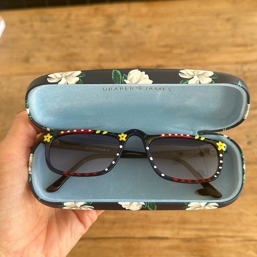 ICU Eyewear Sunglasses Readers. 1.75 strength plus Draper James case